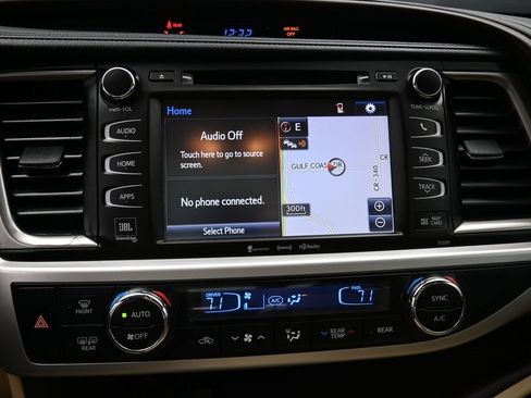 Certified 2019 Toyota Highlander Limited Platinum image 13