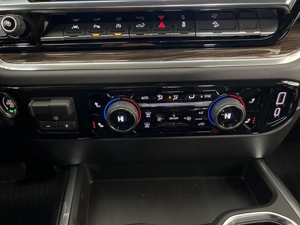 Used 2026 Chevrolet Silverado 1500 LT Trail Boss w/ LT Trail Boss Premium Package AWD/4WD image 18