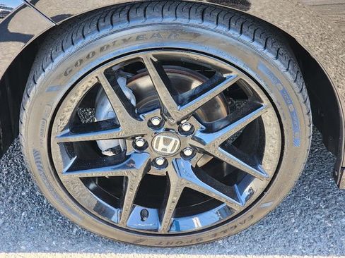 Used 2025 Honda Civic Sport image 18