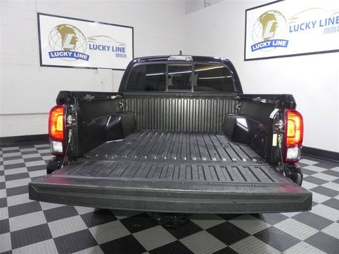 Used 2021 Toyota Tacoma SR AWD/4WD image 9