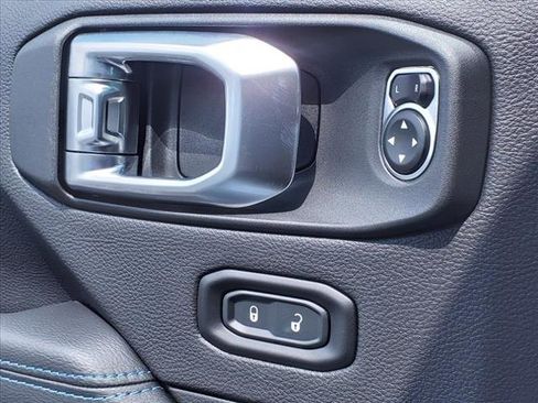 New 2023 Jeep Wrangler Unlimited Rubicon 4xe w/ Dual Top Group image 15