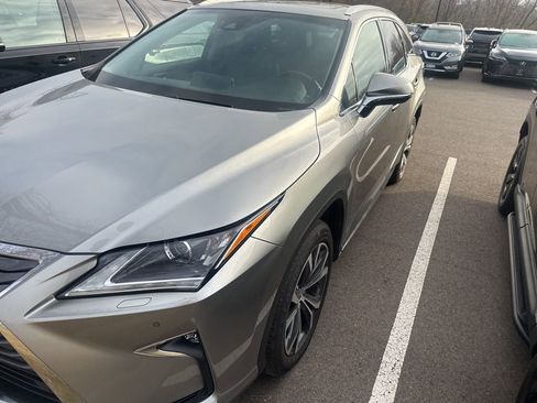 Used 2018 Lexus RX 350L 350L w/ Premium Package image 3