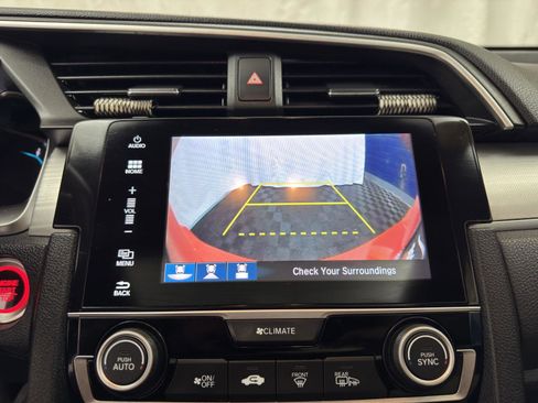 Used 2018 Honda Civic Touring image 23