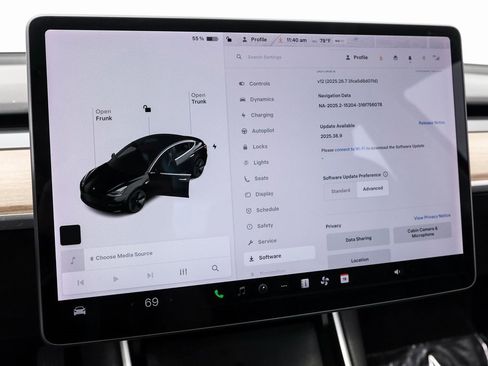 Used 2018 Tesla Model 3 Long Range image 32