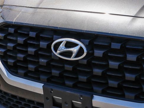 Used 2023 Hyundai Santa Fe SE FWD image 3