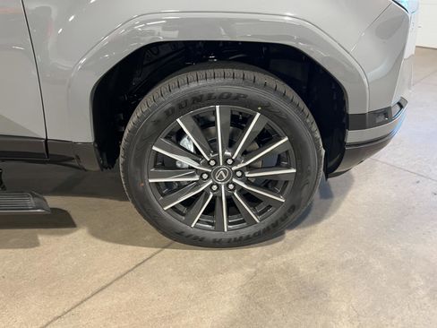 Used 2026 Lexus GX 550 w/ Cold Area Package image 45