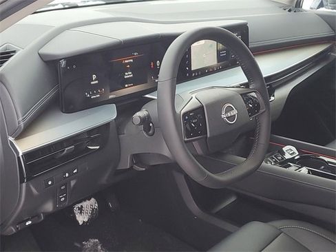 Certified 2025 Nissan Murano SL image 8