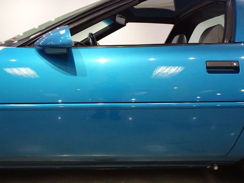 Used 1994 Chevrolet Corvette Coupe RWD image 30