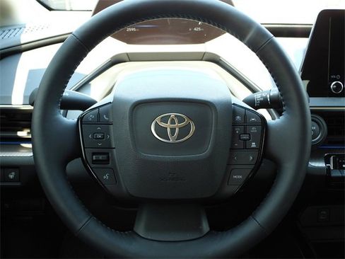Certified 2025 Toyota Prius XLE image 11