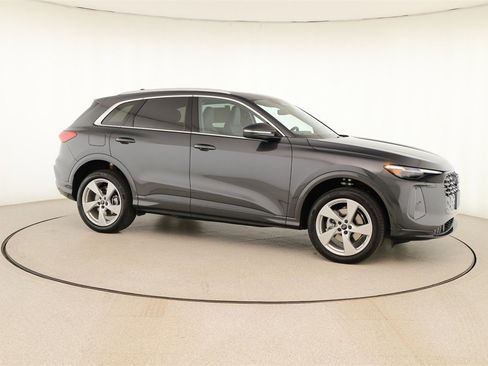 New 2025 Audi Q5 2.0T Premium Plus image 9