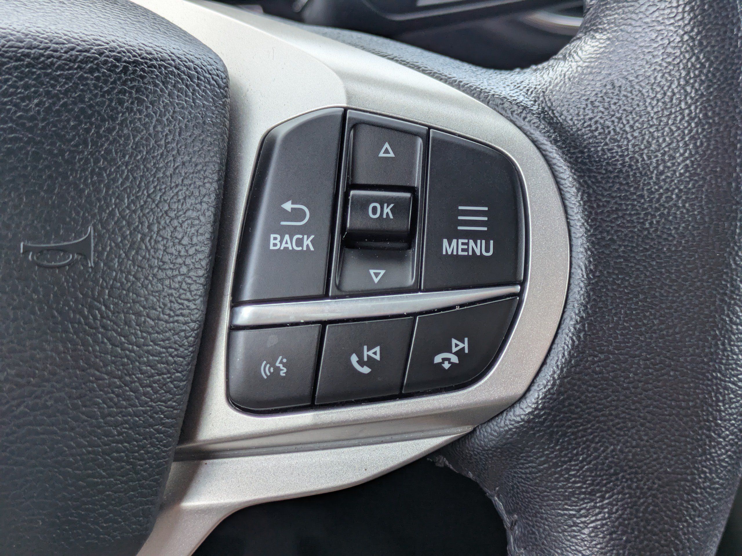 Used 2023 Ford Explorer XLT w/ Equipment Group 202A RWD image 23