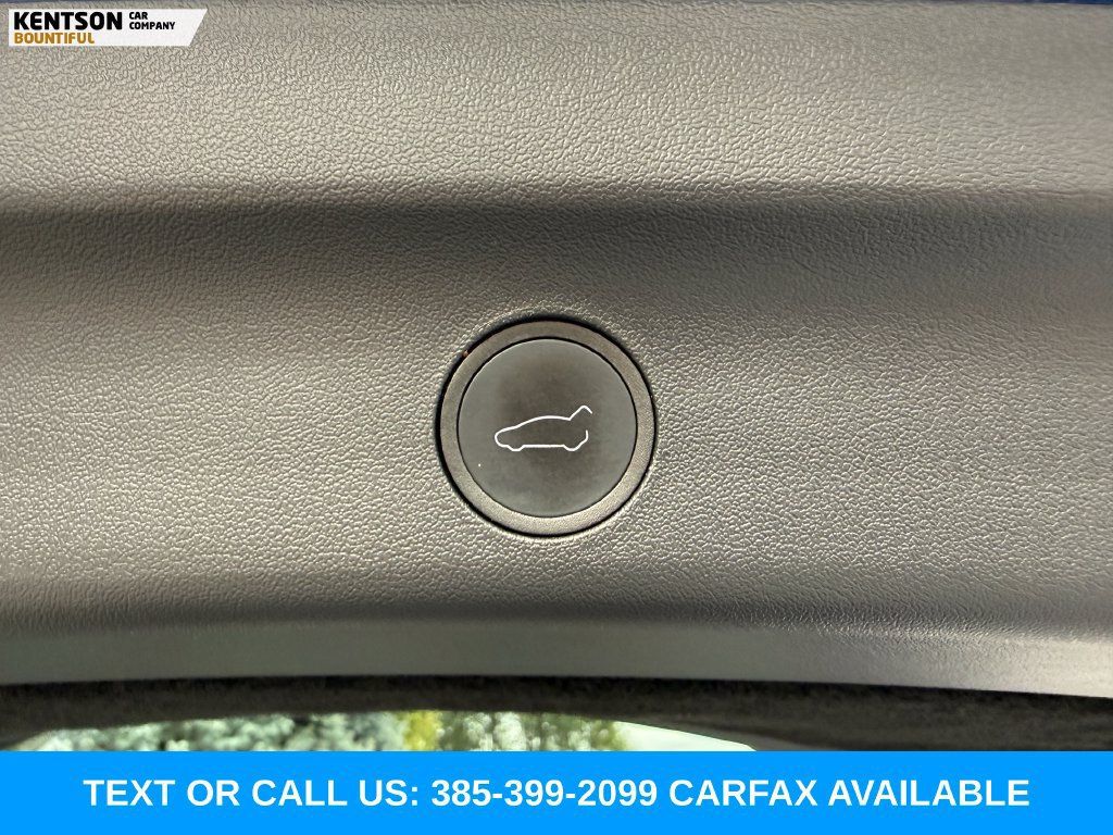 Used 2023 Tesla Model Y Long Range AWD/4WD image 31
