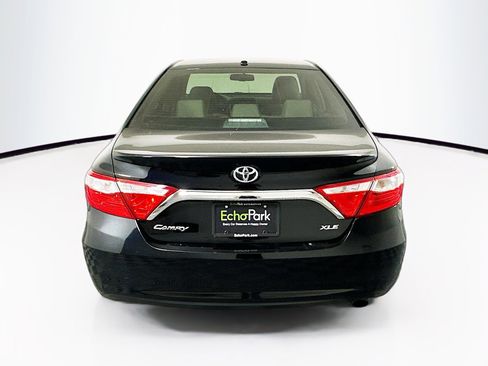 Used 2016 Toyota Camry XLE w/ Moonroof Package image 7