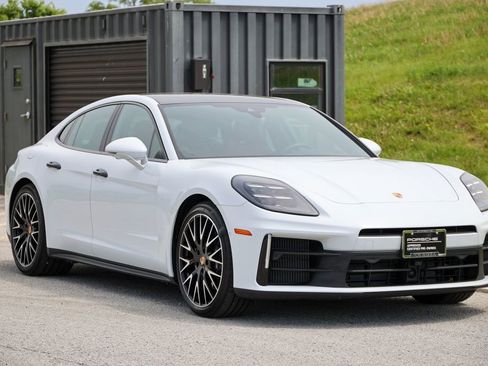 Certified 2025 Porsche Panamera 4 AWD/4WD image 16