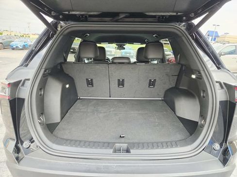 Used 2025 Chevrolet Equinox LT w/ Convenience Package II FWD image 10