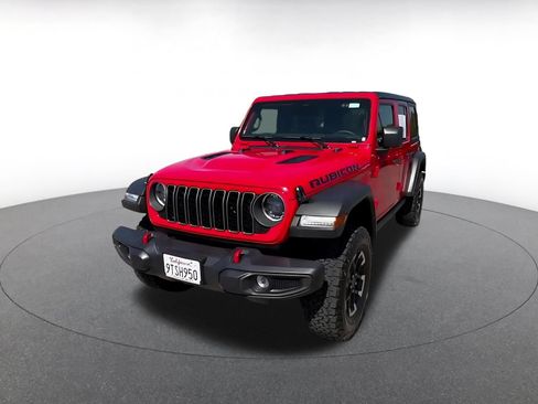 Used 2025 Jeep Wrangler Unlimited Rubicon AWD/4WD image 7