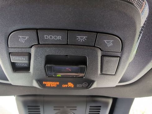 Used 2025 Toyota Crown Signia w/ Advanced Technology Package image 19