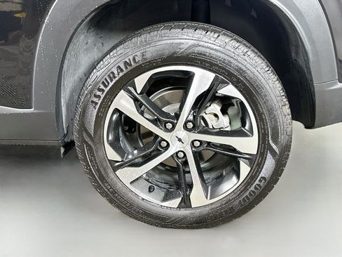 Used 2024 Chevrolet Trax RS w/ Driver Confidence Package FWD image 28
