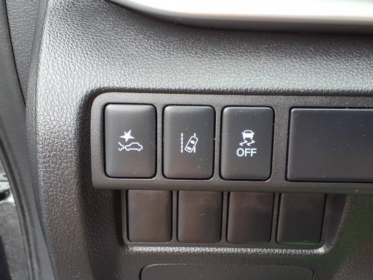 Used 2024 Mitsubishi Eclipse Cross LE AWD/4WD image 26