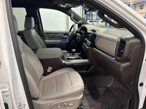 Used 2026 Chevrolet Silverado 1500 LTZ AWD/4WD image 33
