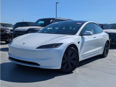 Used 2025 Tesla Model 3 Long Range RWD image 1