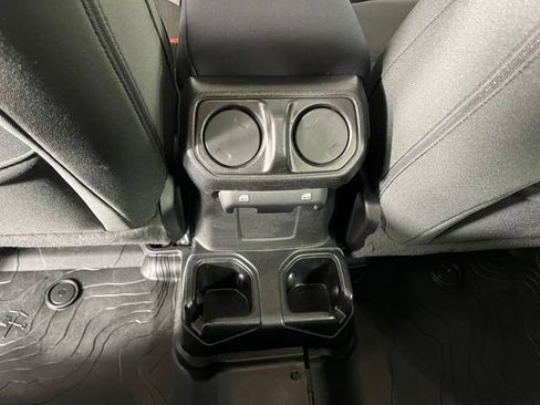 Used 2020 Jeep Wrangler Unlimited Sport S AWD/4WD image 37