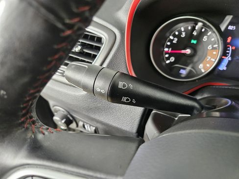 Used 2019 Jeep Compass Trailhawk w/ Cold Weather Group AWD/4WD image 32