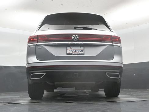 Used 2025 Volkswagen Atlas SE FWD image 46