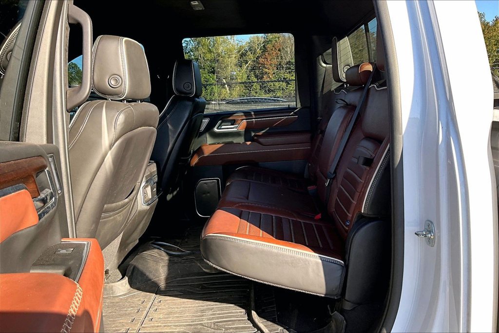 Used 2025 GMC Sierra 3500 Denali Ultimate AWD/4WD image 5