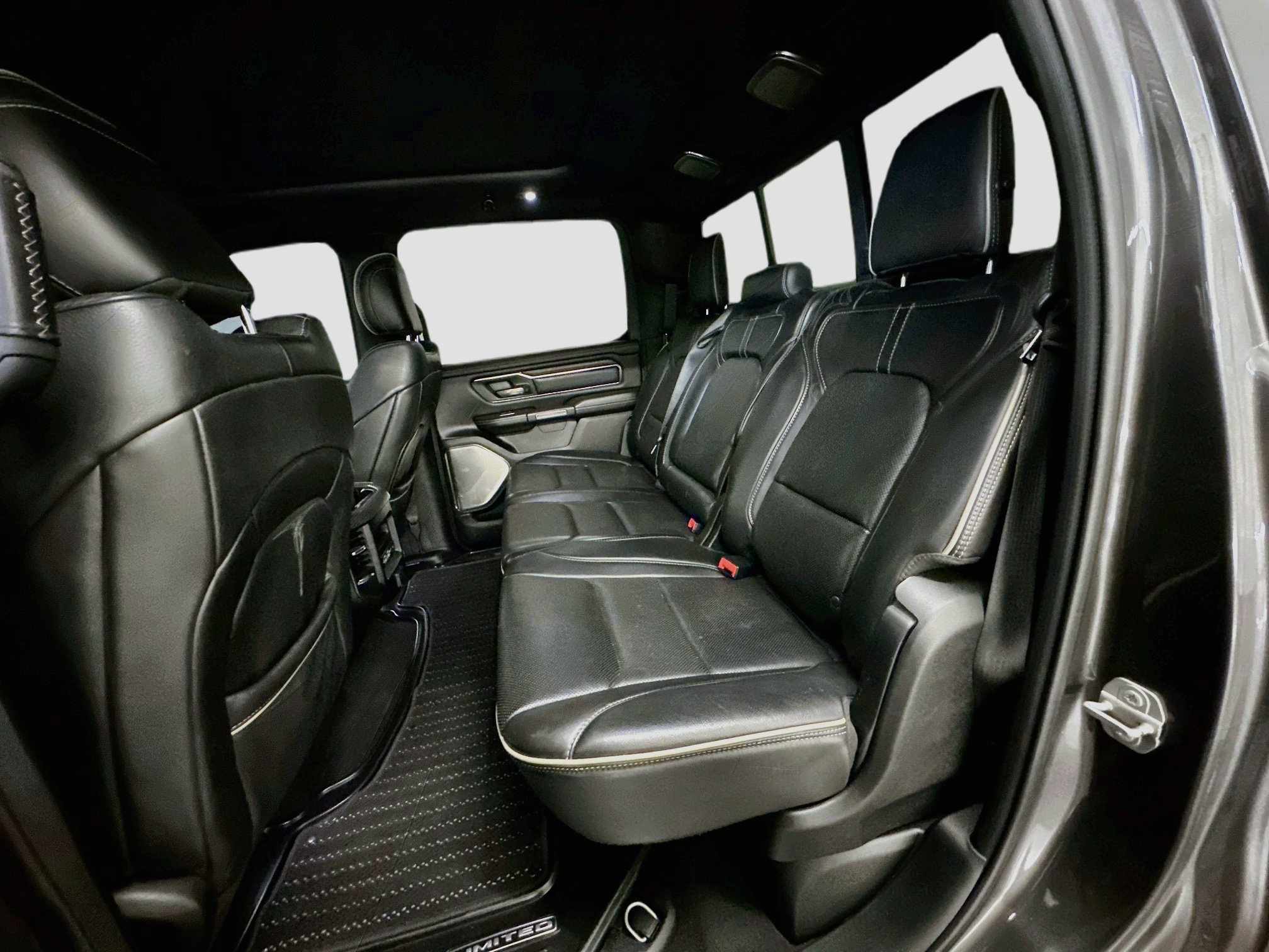 Used 2019 RAM 1500 Limited AWD/4WD image 30