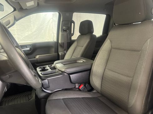 Used 2023 Chevrolet Silverado 1500 Custom AWD/4WD image 17
