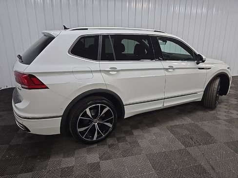 Used 2024 Volkswagen Tiguan SEL R-Line w/ MDO Package, Two-Row AWD/4WD image 3