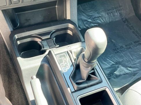 Used 2023 Toyota Tacoma SR AWD/4WD image 17