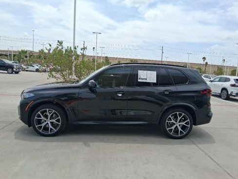 Used 2026 BMW X5 xDrive40i w/ M Sport Package AWD/4WD image 3