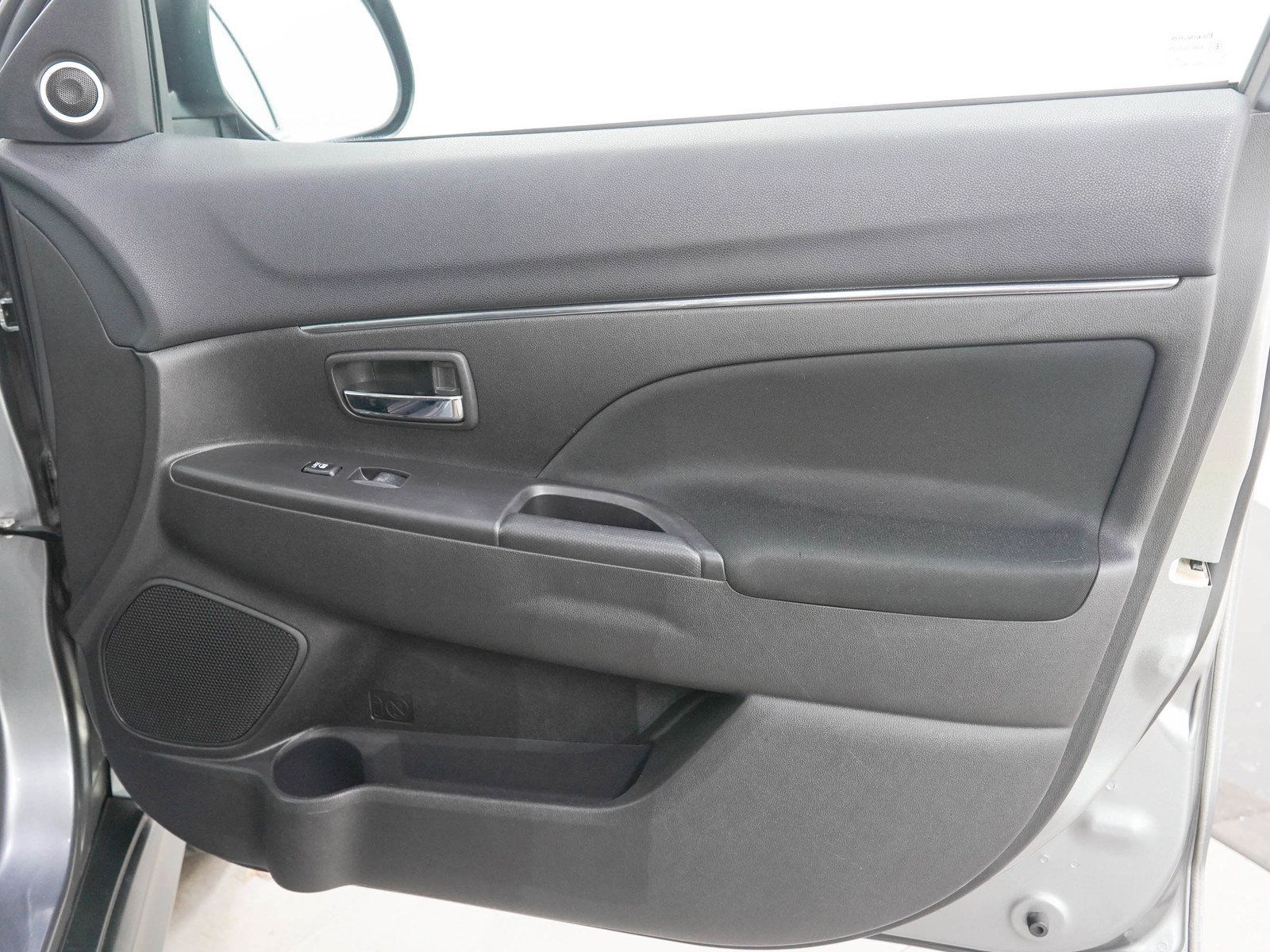 Used 2014 Mitsubishi Outlander Sport SE AWD/4WD image 11