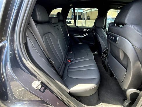 Used 2022 BMW X5 xDrive45e w/ Climate Comfort Package image 38