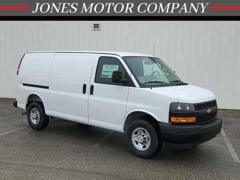 New 2026 Chevrolet Express 3500 RWD image 1