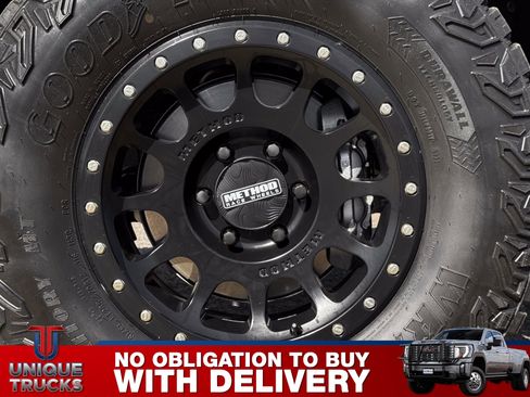 Used 2024 Chevrolet Colorado ZR2 w/ Technology Package image 12