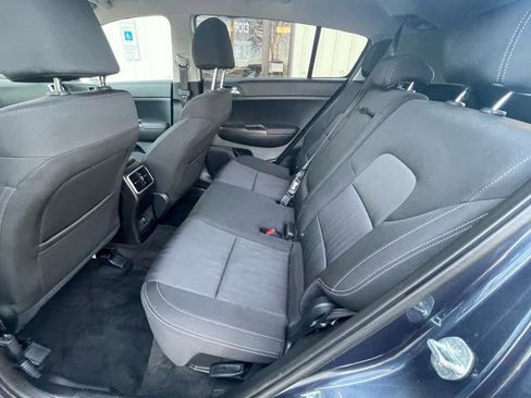 Used 2022 Kia Sportage LX image 13