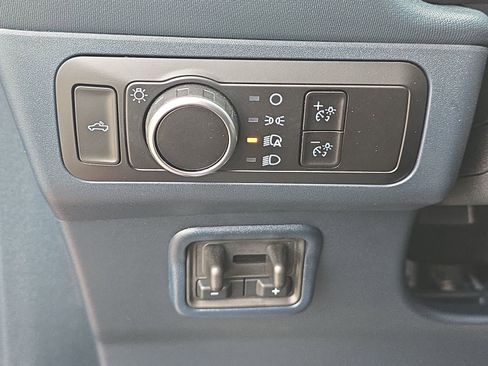 Used 2025 Ford Maverick Lariat w/ 4K Tow Package image 32