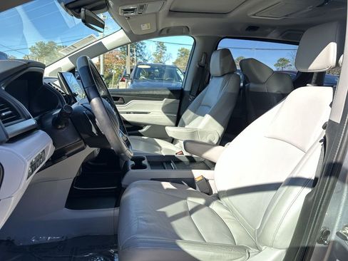 Used 2018 Honda Odyssey Touring image 11