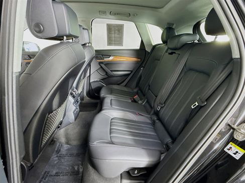 Certified 2023 Audi Q5 2.0T Premium w/ Convenience Package image 24