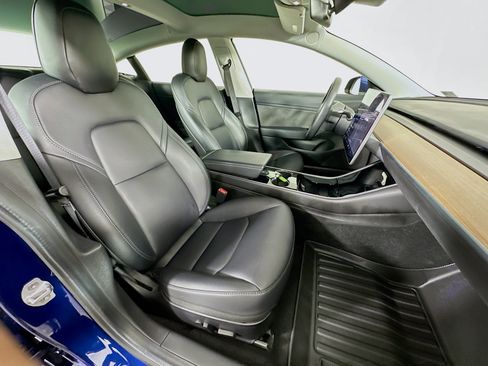 Used 2020 Tesla Model 3 Standard Range Plus image 29