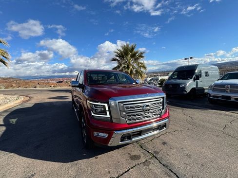 Used 2022 Nissan Titan Platinum Reserve w/ Moonroof Package image 7