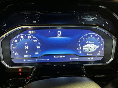 Used 2024 Chevrolet Silverado 1500 LT image 25