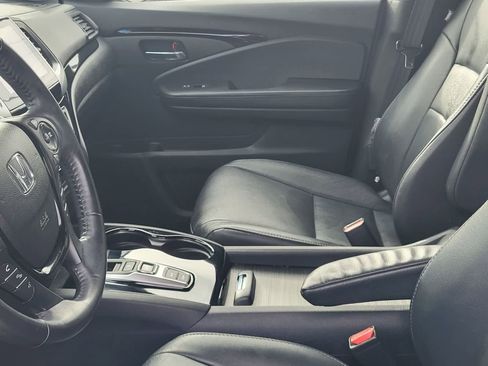 Used 2018 Honda Pilot Touring image 28