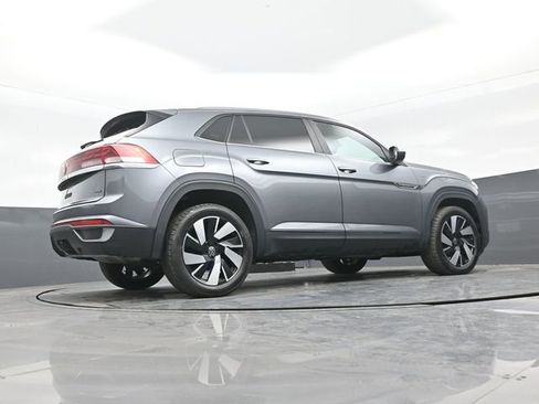 Used 2024 Volkswagen Atlas Cross Sport SE image 19