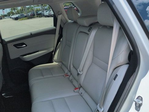 Used 2021 Nissan Rogue SL FWD image 15