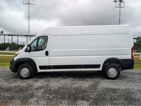 Used 2026 RAM ProMaster 2500 w/ Convenience Group FWD image 13