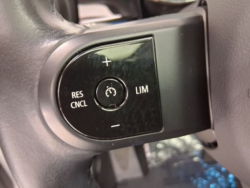 Used 2024 MINI Cooper 2-Door Hardtop FWD image 13